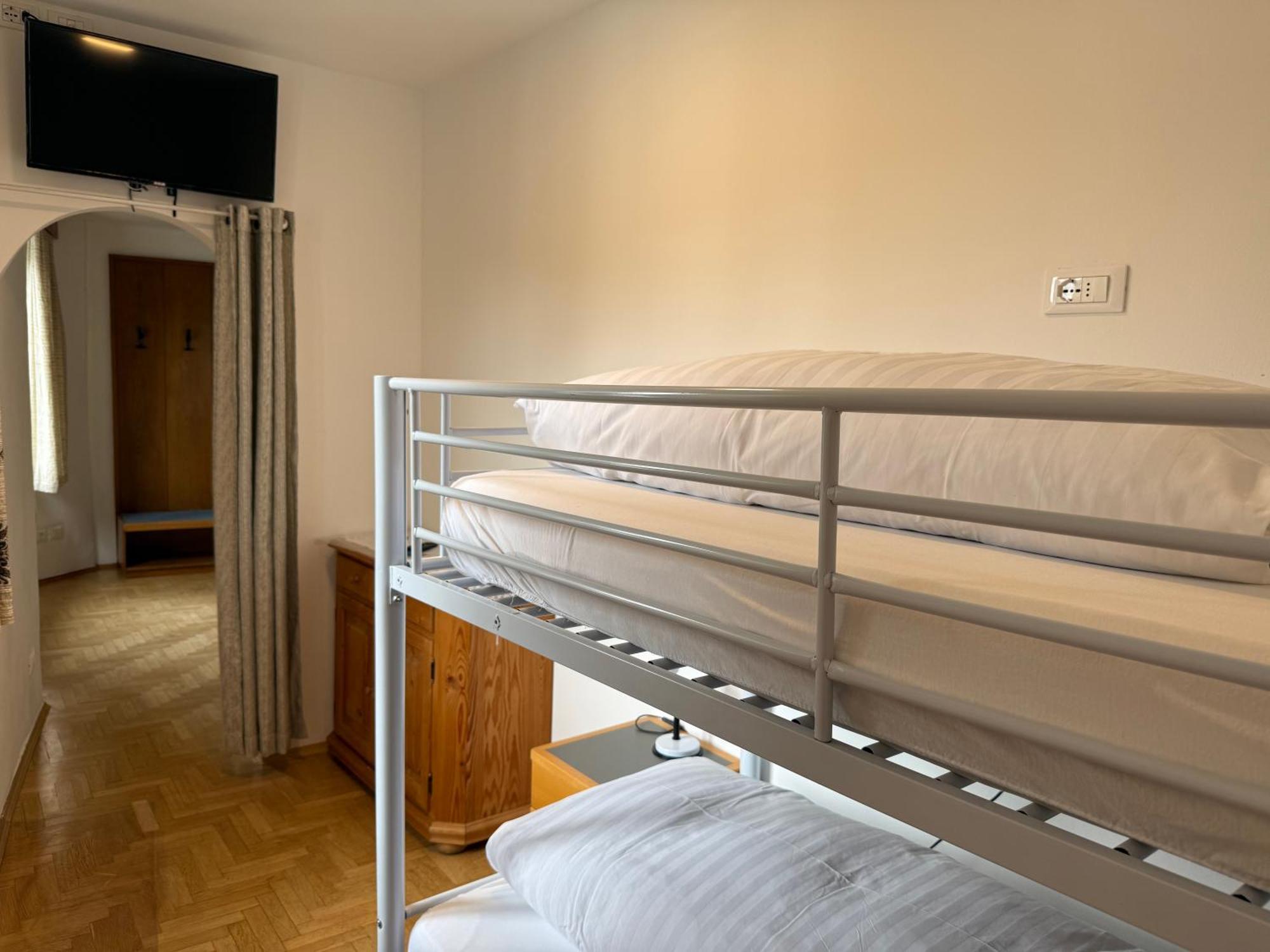 Gasthof Goldenes Lamm Vahrn Habitación foto